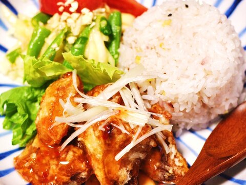 タイ風鰤の唐揚げとソムタムのワンプレートご飯